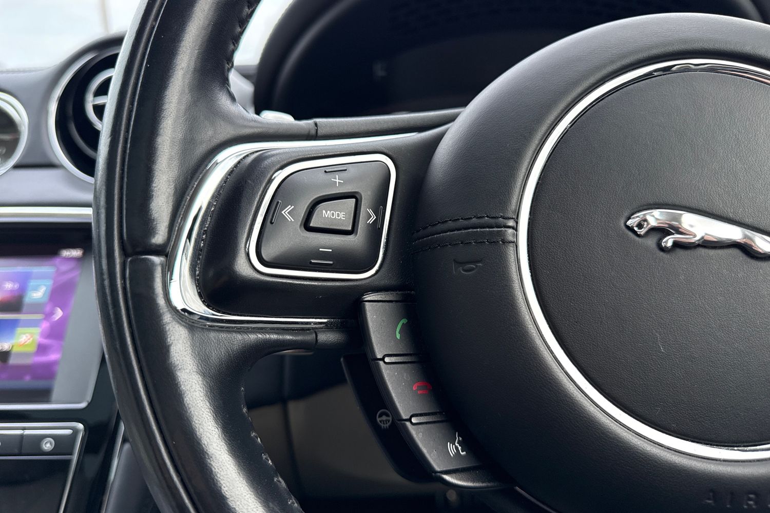 Used Jaguar XJ 2017 for sale - 77076813: Photo 47