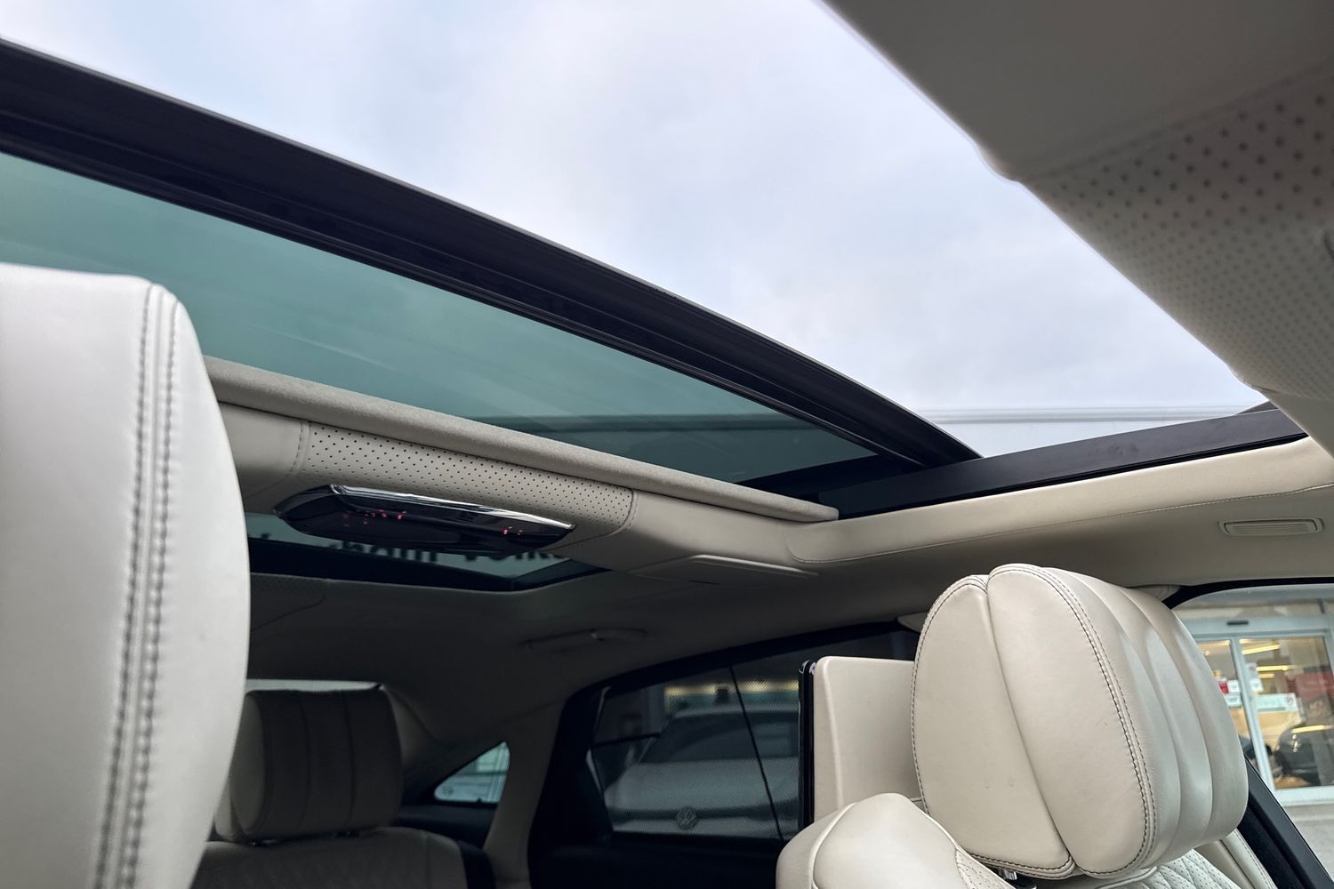 Used Jaguar XJ 2017 for sale - 77076813: Photo 49