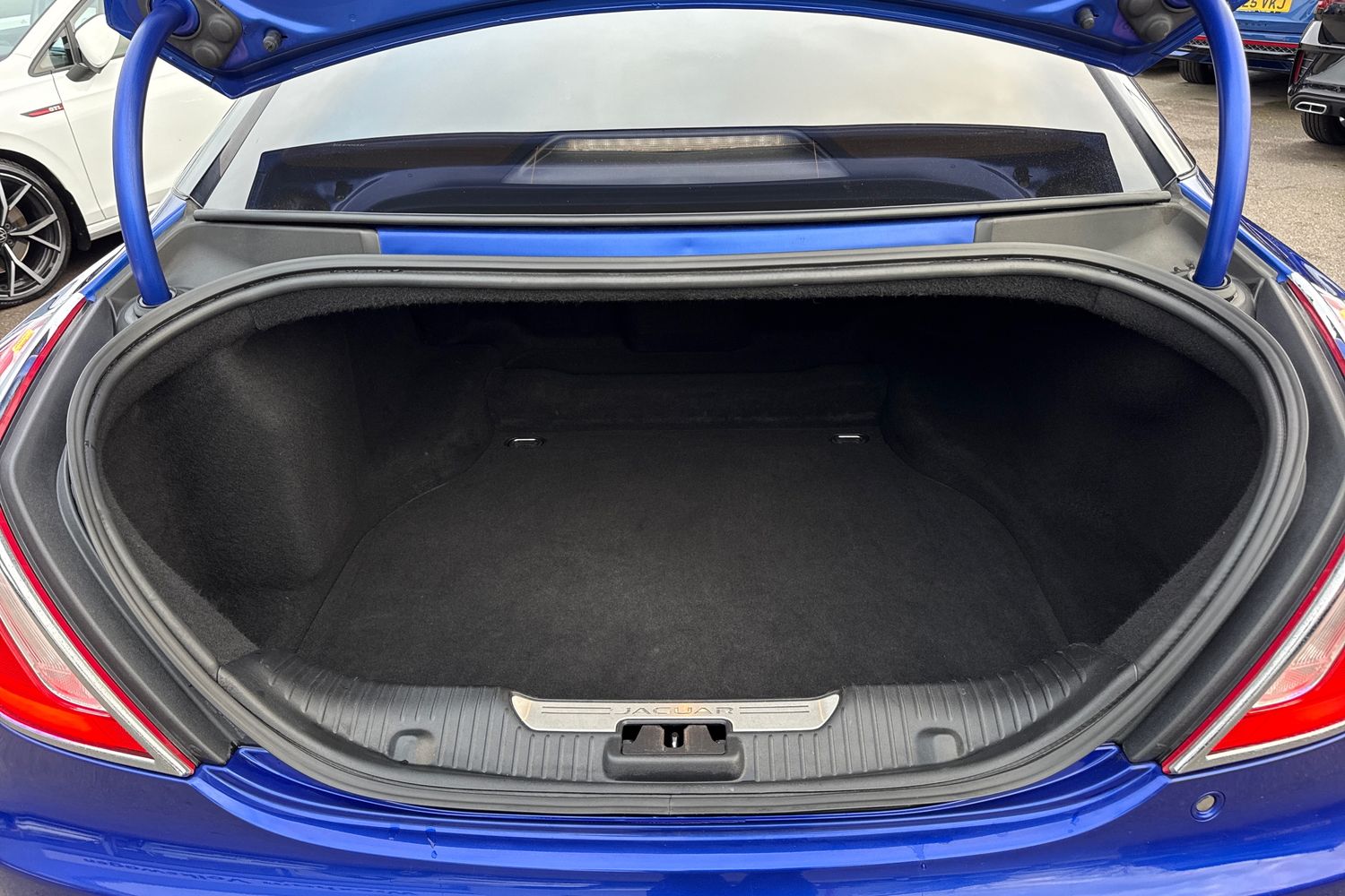 Used Jaguar XJ 2017 for sale - 77076813: Photo 7