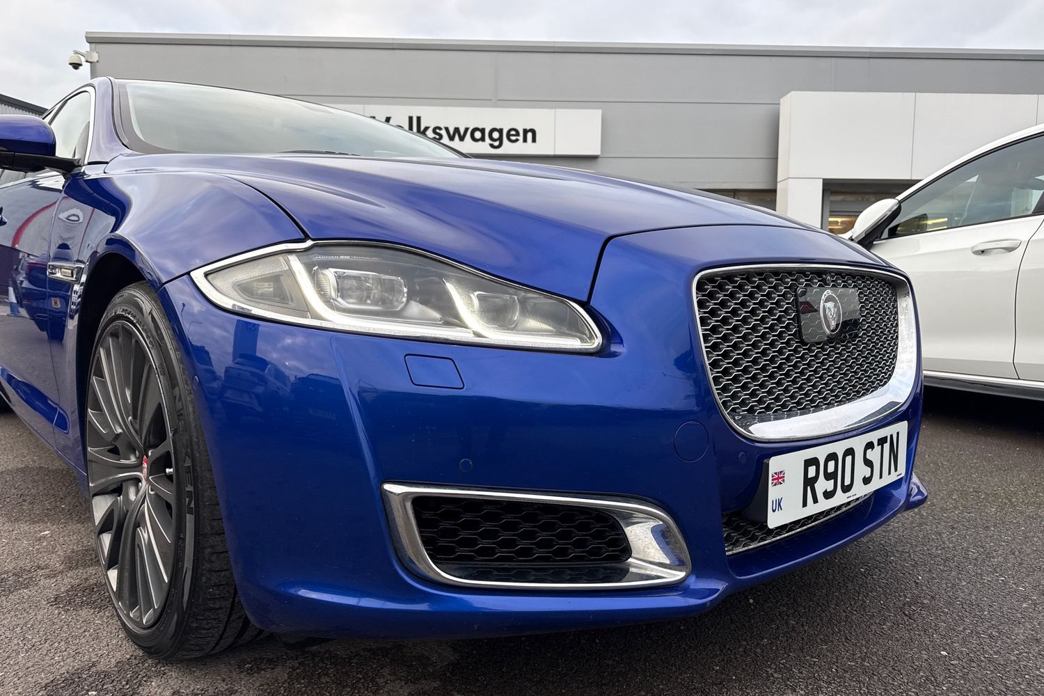 Used Jaguar XJ 2017 for sale - 77076813: Photo 9