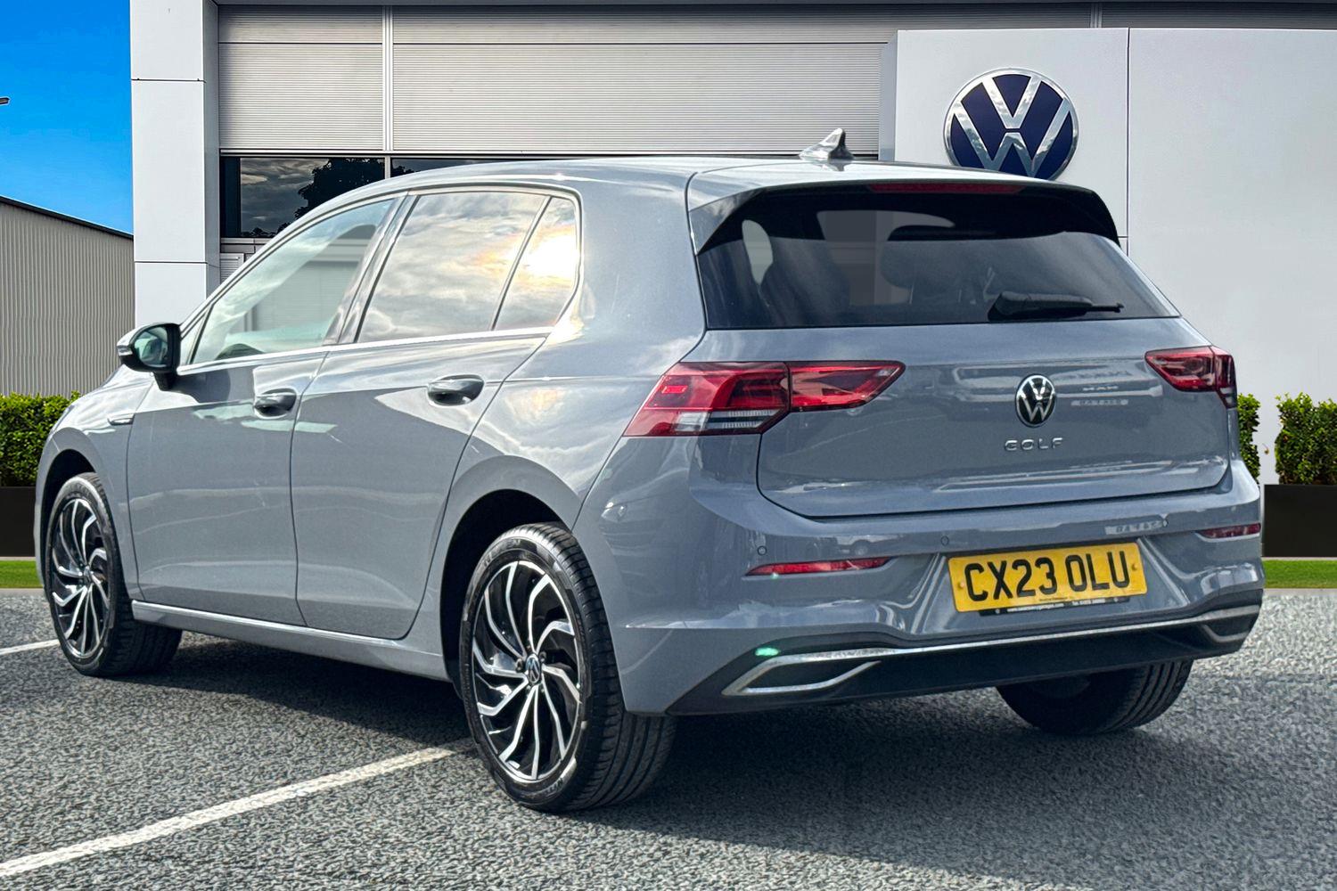 Used Volkswagen Golf 2023 for sale - 77733654: Photo 2