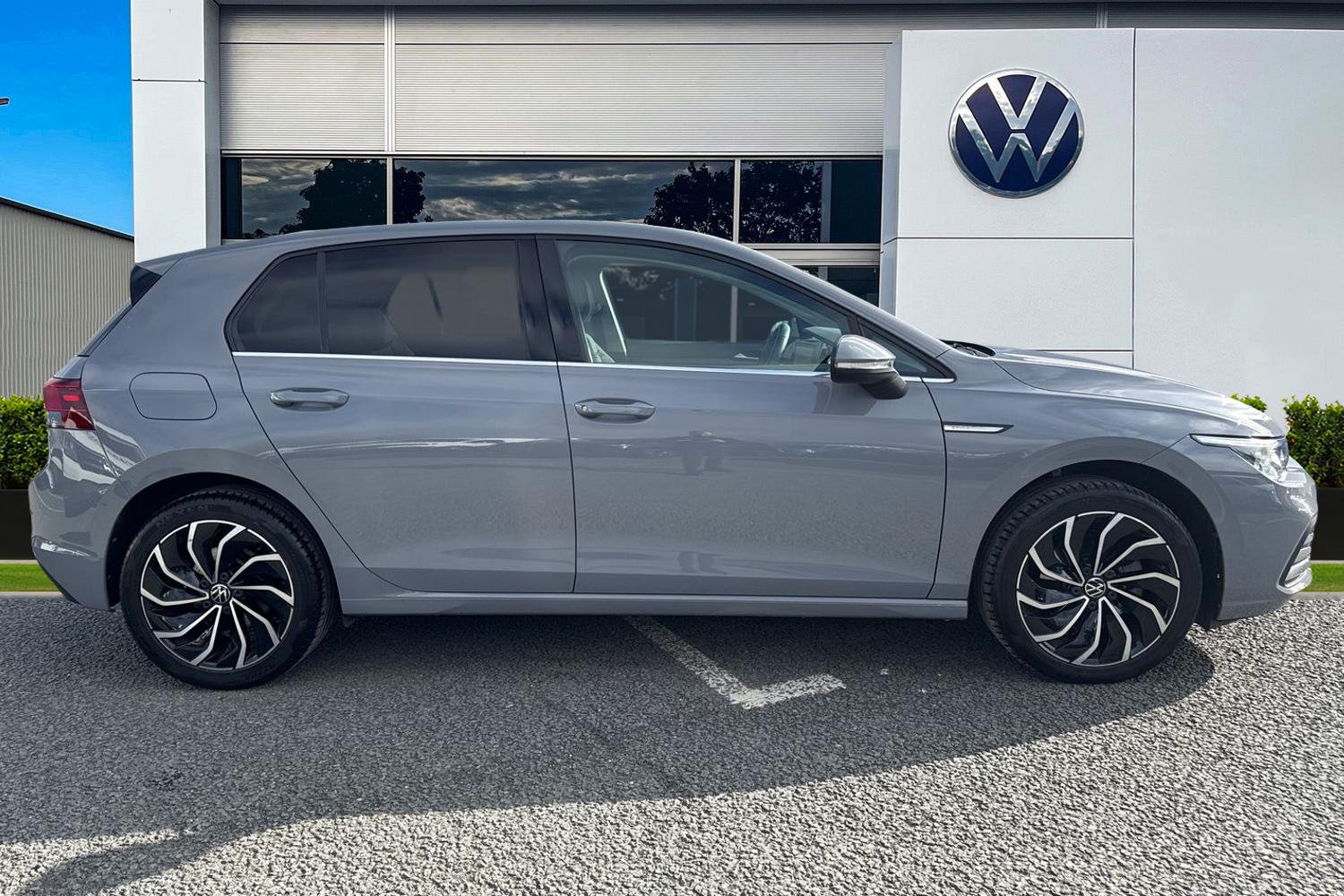 Used Volkswagen Golf 2023 for sale - 77733654: Photo 3