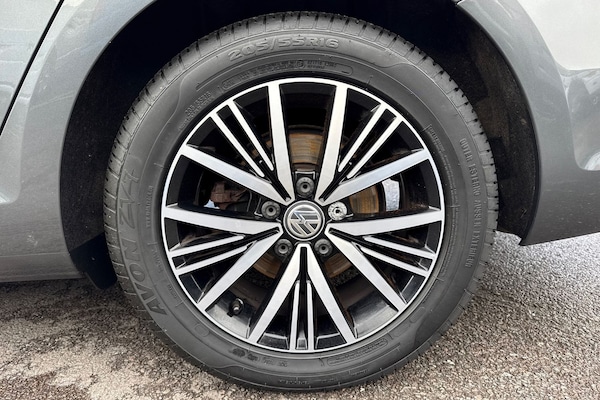 Used Volkswagen Golf 2019 for sale - 76182136: Photo 21