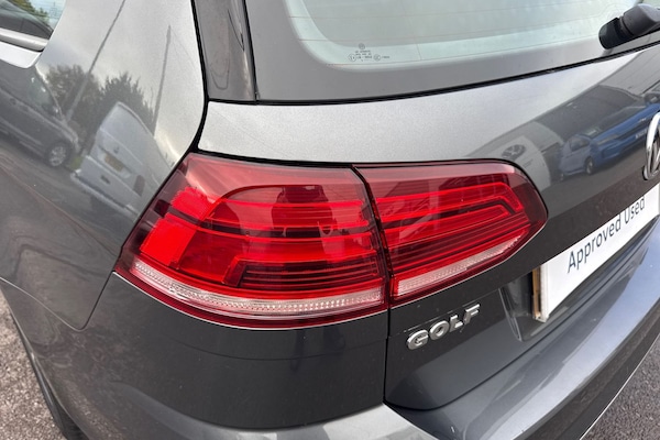 Used Volkswagen Golf 2019 for sale - 76182136: Photo 24