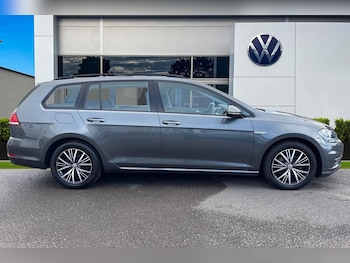 Used Volkswagen Golf 2019 for sale - 76182136: Photo 3