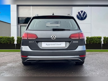 Used Volkswagen Golf 2019 for sale - 76182136: Photo 4