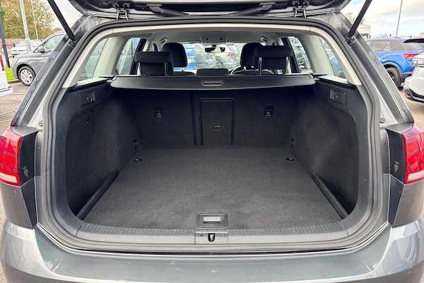 Used Volkswagen Golf 2019 for sale - 76182136: Photo 9