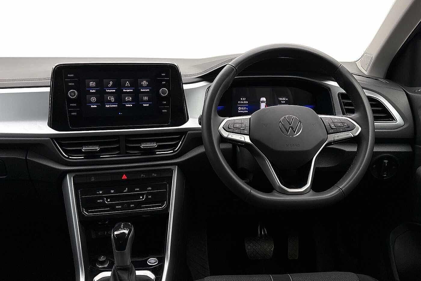 Used Volkswagen T-Roc 2025 for sale - 78177606: Photo 2