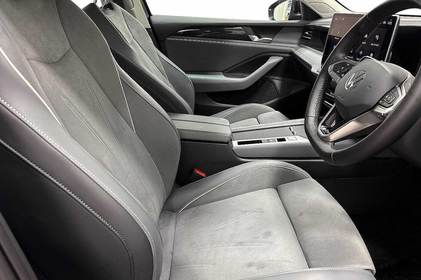 Used Volkswagen Passat 2025 for sale - 76629845: Photo 10