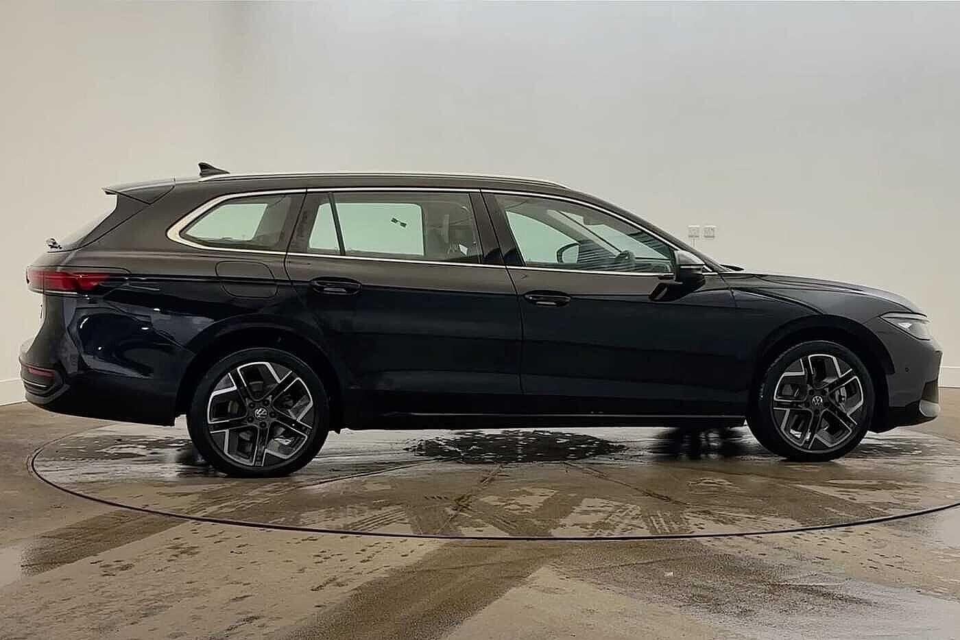 Used Volkswagen Passat 2025 for sale - 76629845: Photo 4