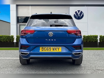 Used Volkswagen T-Roc 2019 for sale - 78620417: Photo