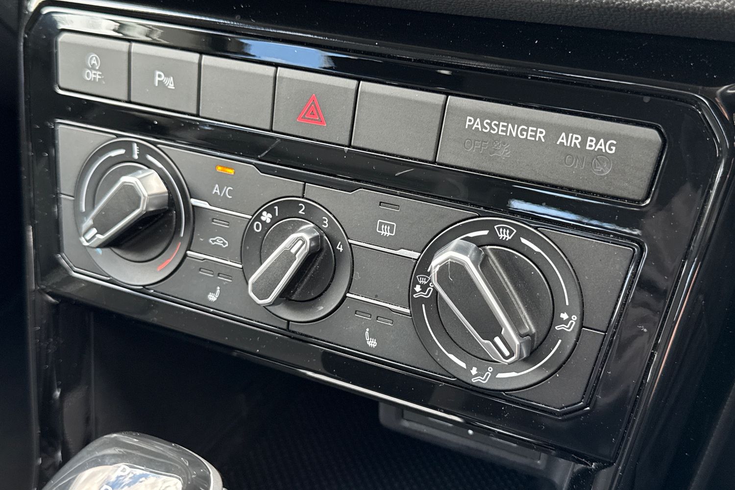 Used Volkswagen T-Cross 2023 for sale - 78084099: Photo 22