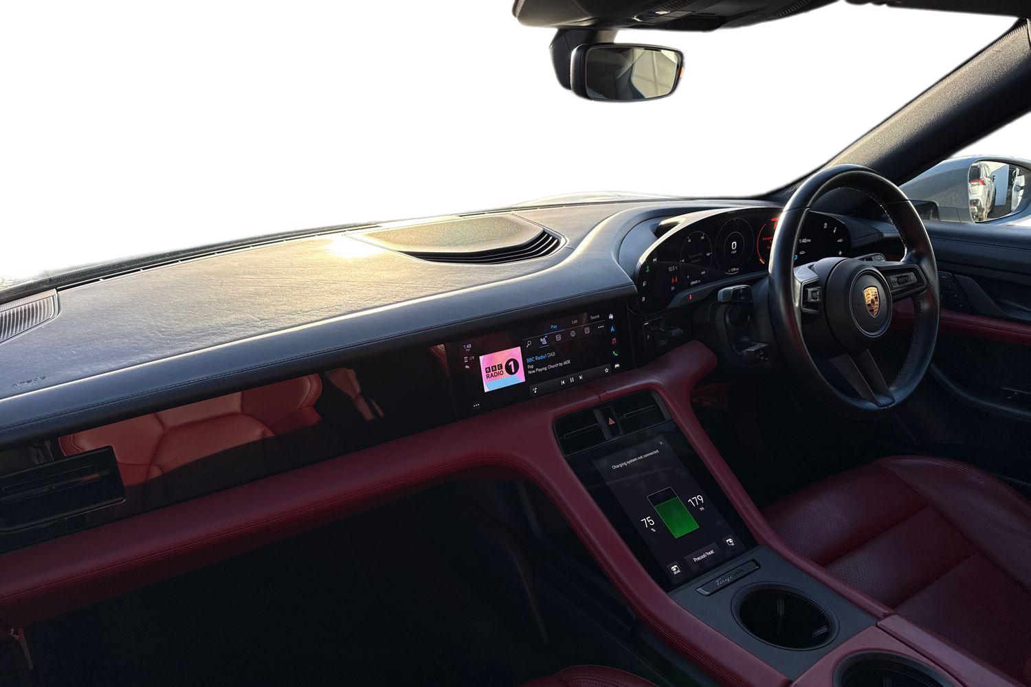 Used Porsche Taycan 2022 for sale - 76896222: Photo 15