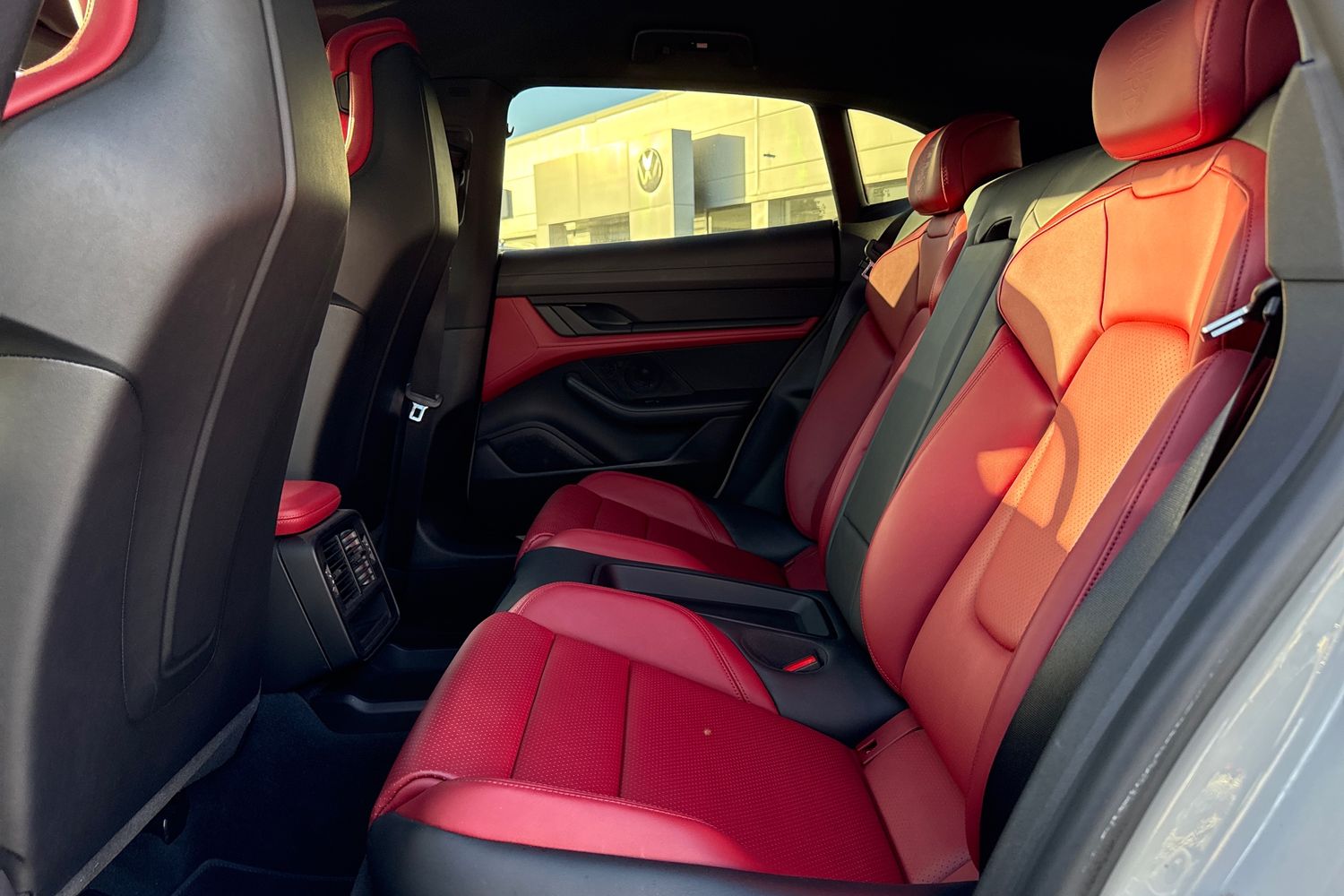 Used Porsche Taycan 2022 for sale - 76896222: Photo 35