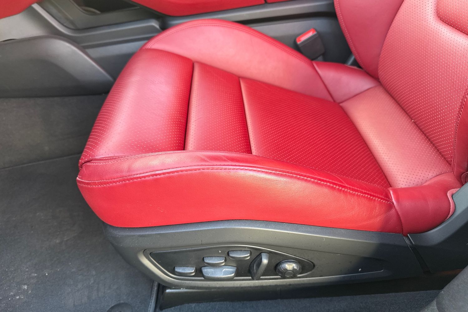 Used Porsche Taycan 2022 for sale - 76896222: Photo 39