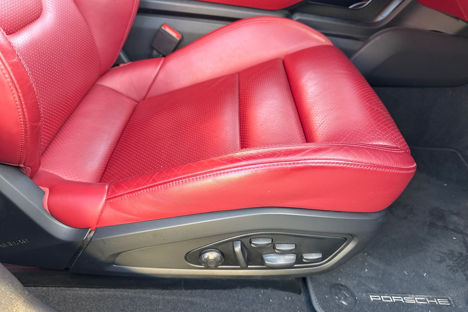 Used Porsche Taycan 2022 for sale - 76896222: Photo 40