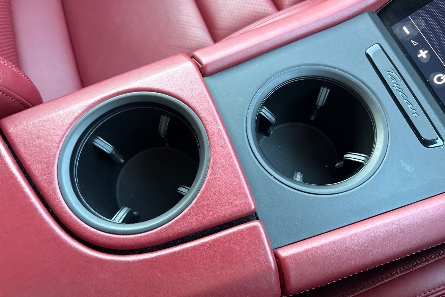 Used Porsche Taycan 2022 for sale - 76896222: Photo 42