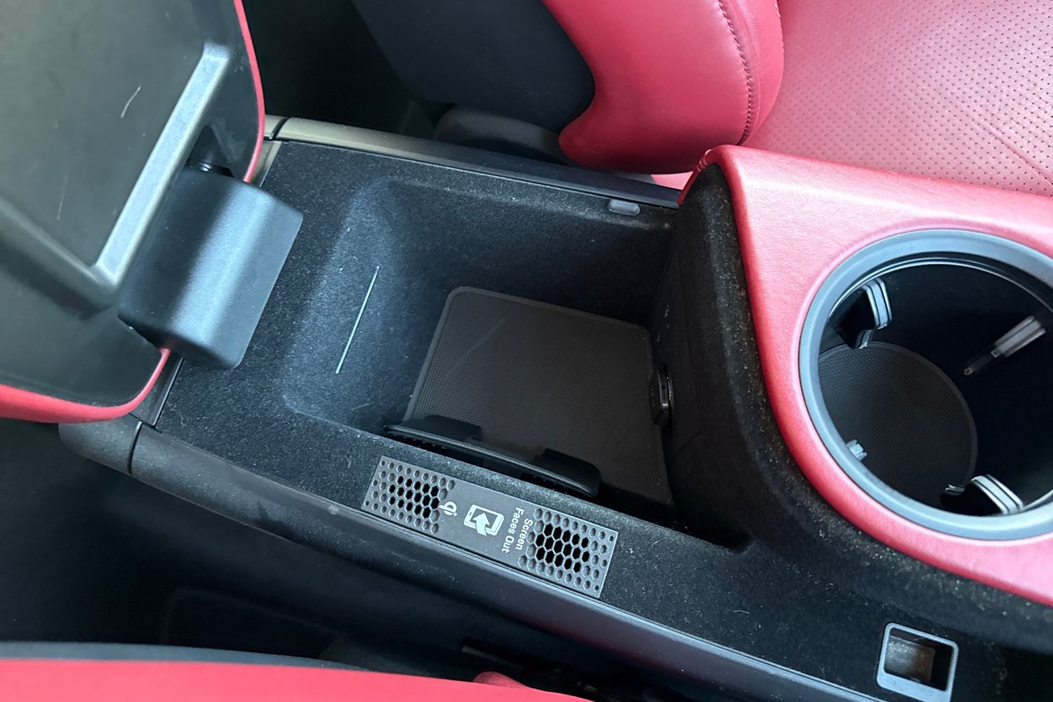 Used Porsche Taycan 2022 for sale - 76896222: Photo 43