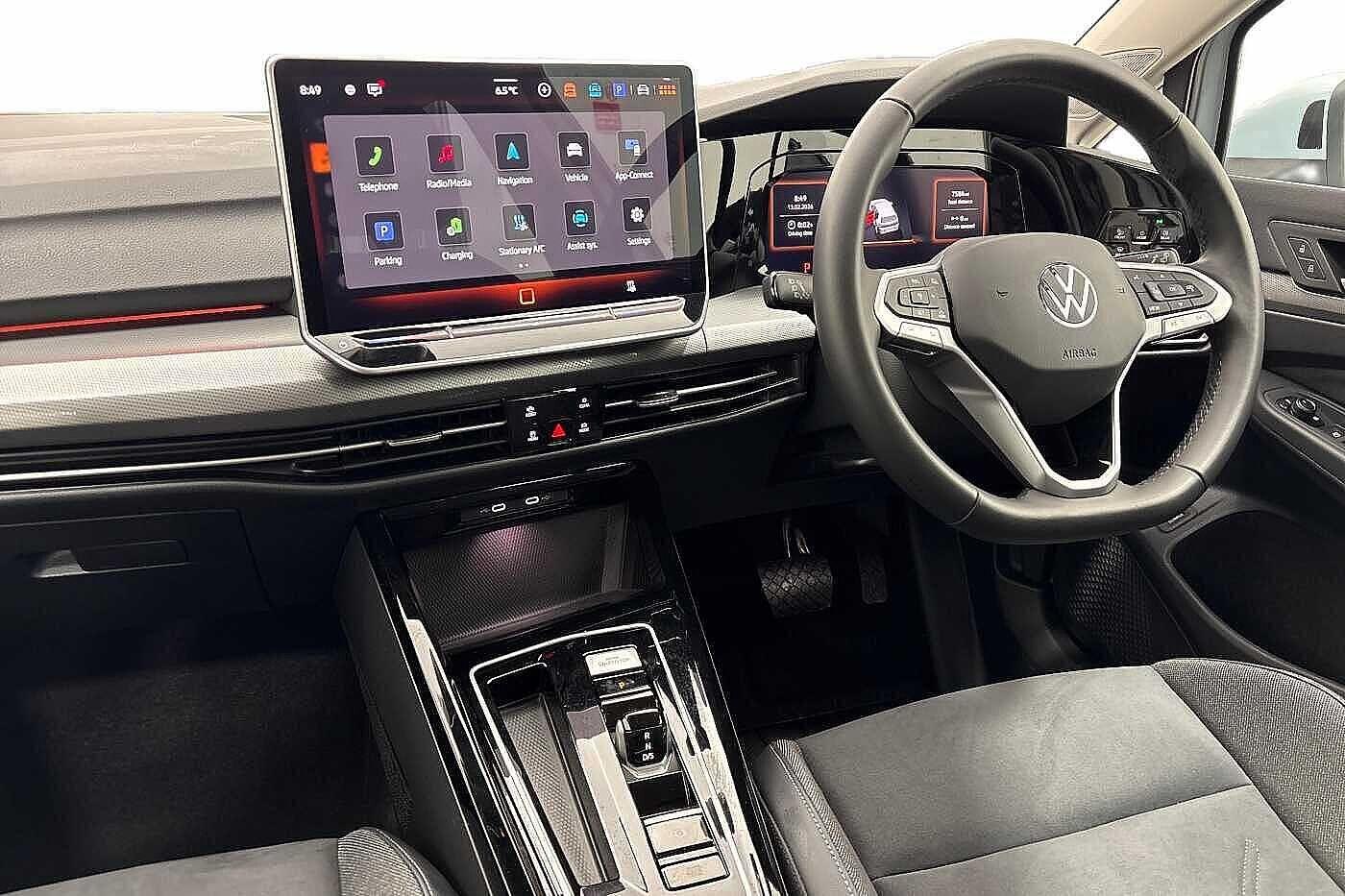 Used Volkswagen Golf 2025 for sale - 77680146: Photo 2