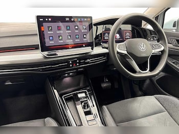 Used Volkswagen Golf 2025 for sale - 77680146: Photo