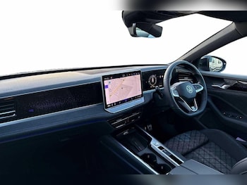 Used Volkswagen Passat 2025 for sale - 77571063: Photo