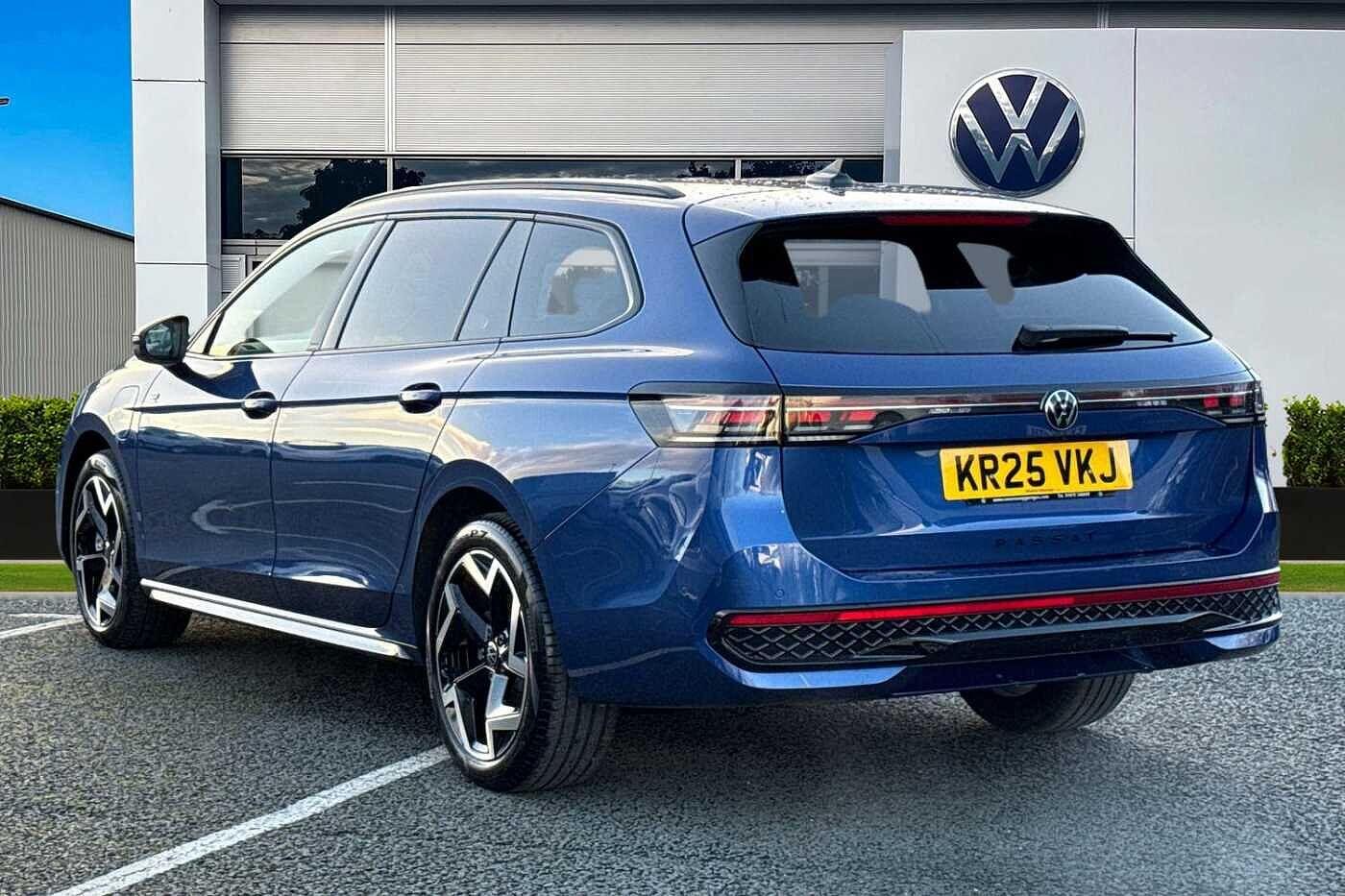 Used Volkswagen Passat 2025 for sale - 77571063: Photo 3