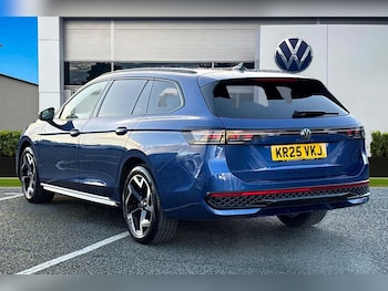 Used Volkswagen Passat 2025 for sale - 77571063: Photo