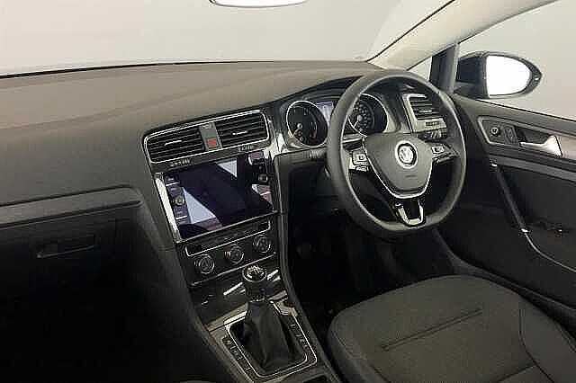 Used Volkswagen Golf 2018 for sale - 76535252: Photo 2