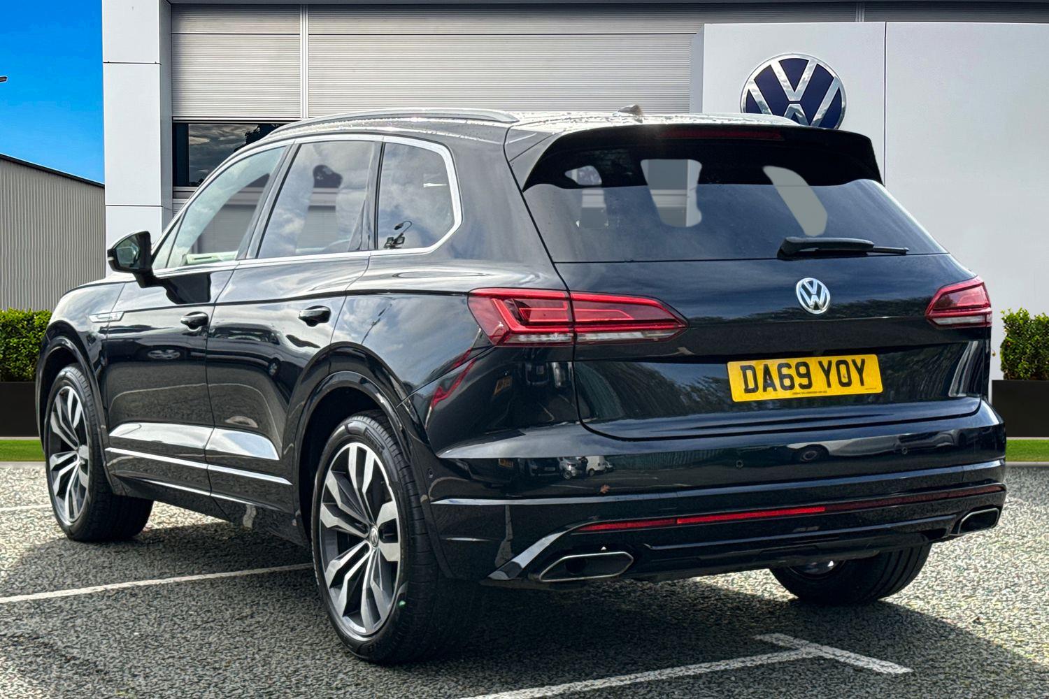 Used Volkswagen Touareg 2019 for sale - 76535244: Photo 2