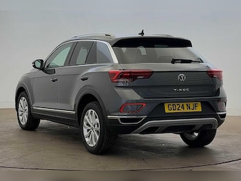 Used Volkswagen T-Roc 2024 for sale - 75556933: Photo