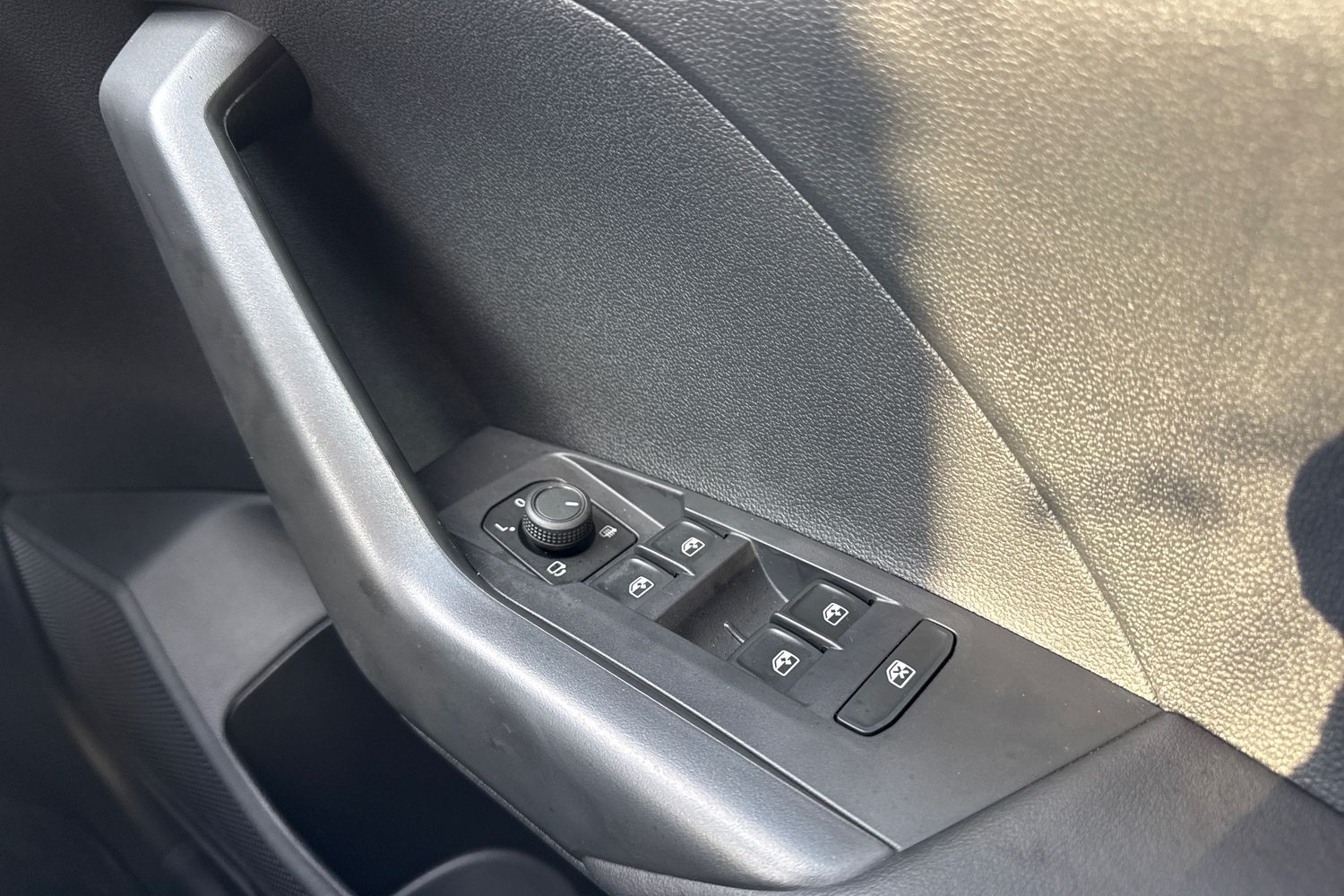 Used Volkswagen T-Cross 2024 for sale - 76902537: Photo 21