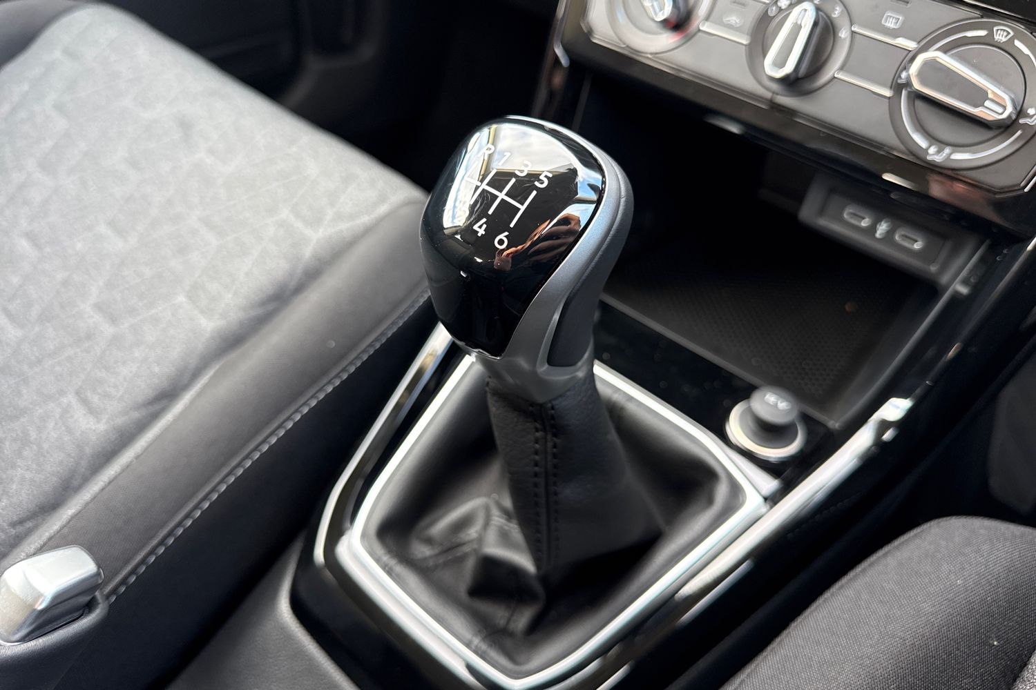 Used Volkswagen T-Cross 2024 for sale - 76902537: Photo 23