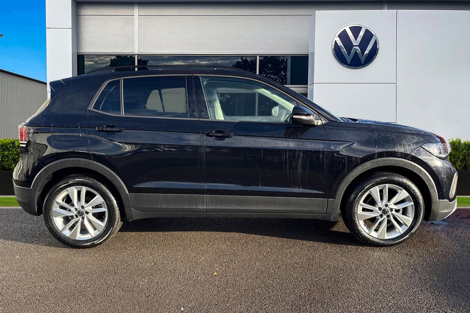 Used Volkswagen T-Cross 2024 for sale - 76902537: Photo 3