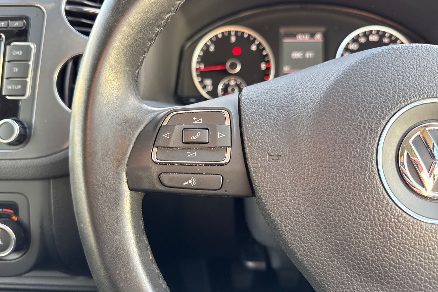 Used Volkswagen Tiguan 2012 for sale - 76624983: Photo 45