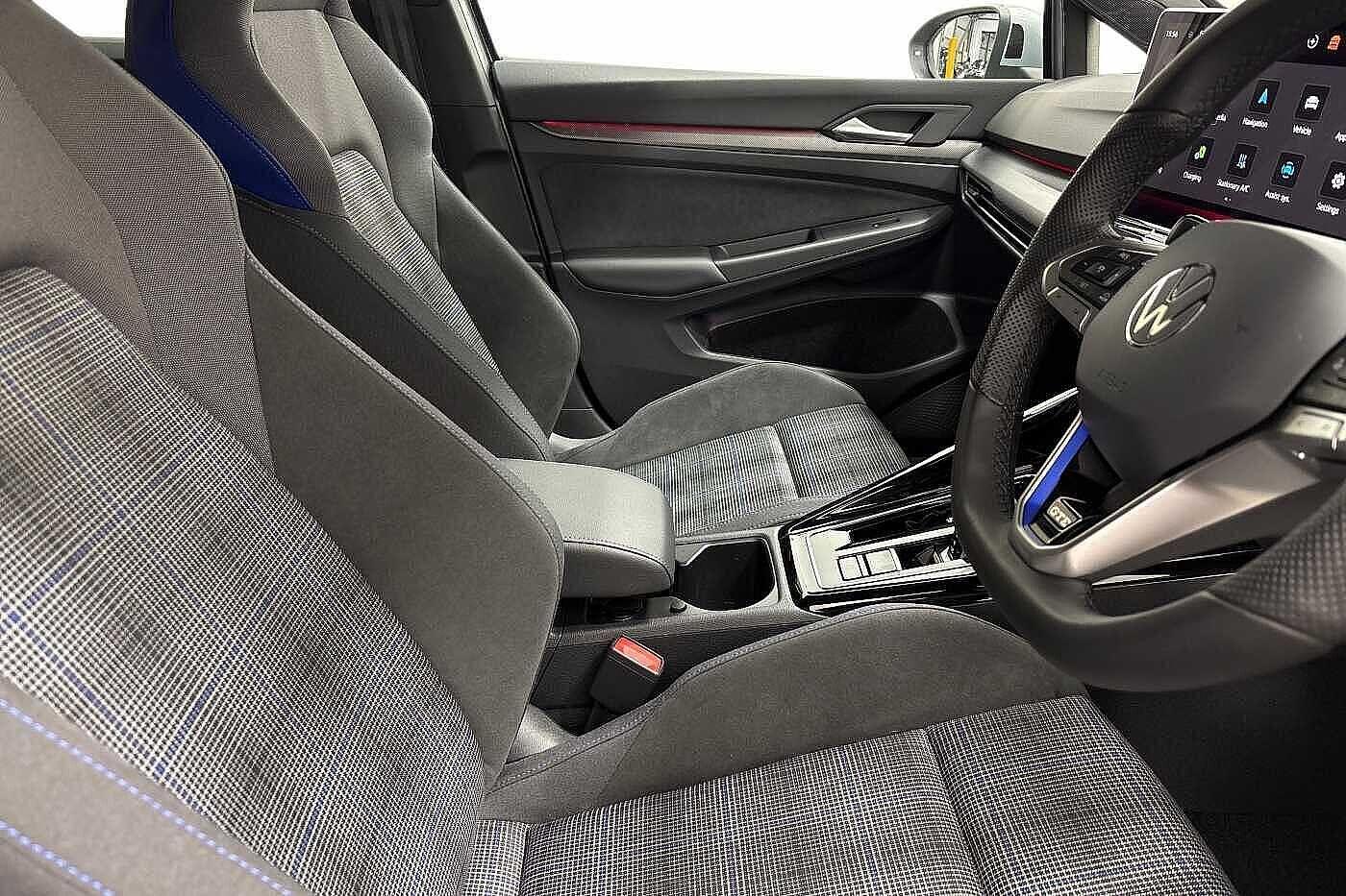 Used Volkswagen Golf 2025 for sale - 76934335: Photo 10