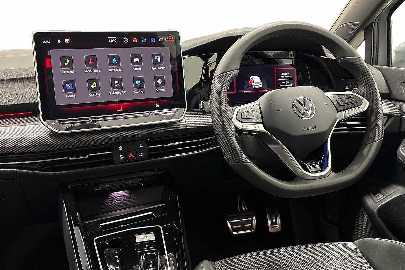 Used Volkswagen Golf 2025 for sale - 76934335: Photo 2