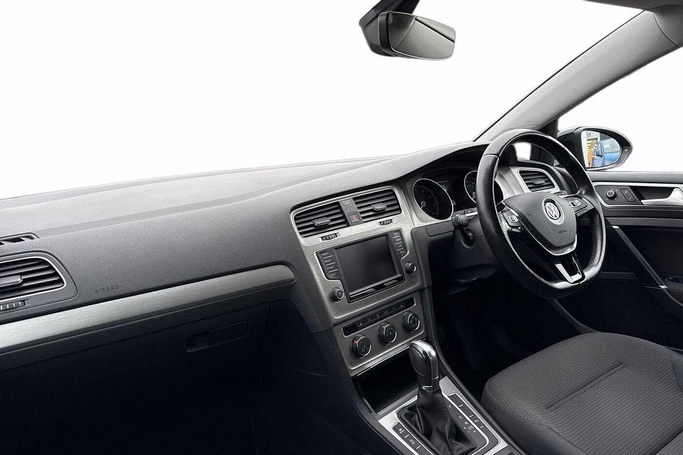 Used Volkswagen Golf 2016 for sale - 76665180: Photo 2