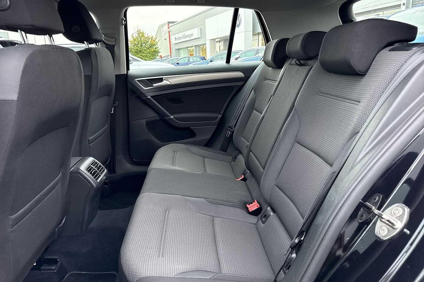 Used Volkswagen Golf 2016 for sale - 76665180: Photo 32