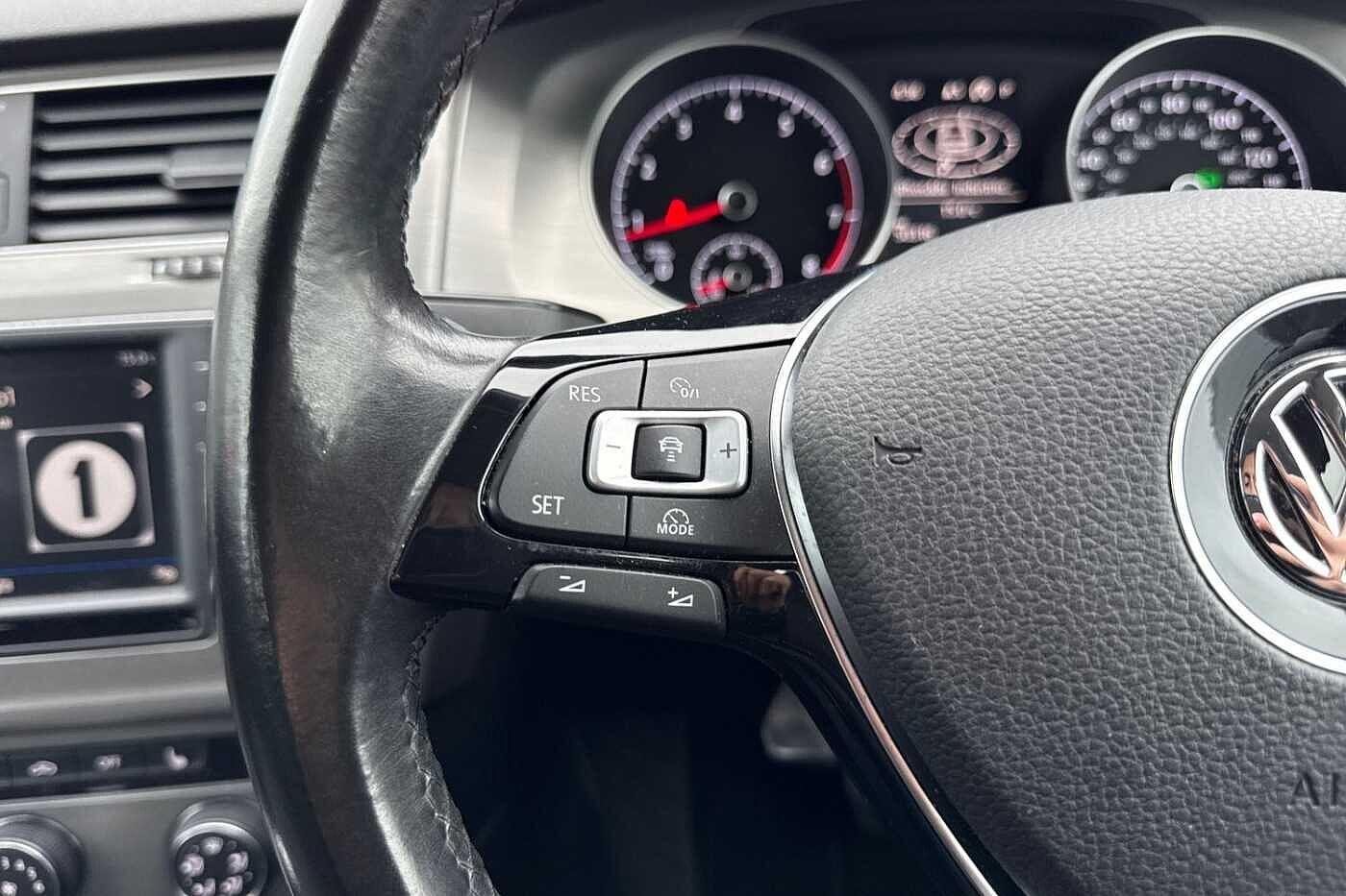 Used Volkswagen Golf 2016 for sale - 76665180: Photo 42