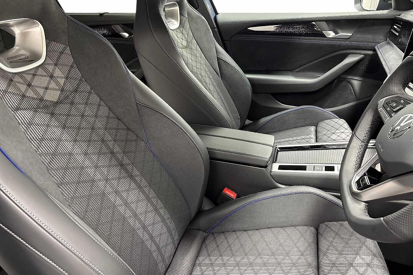 Used Volkswagen Passat 2025 for sale - 76519999: Photo 10