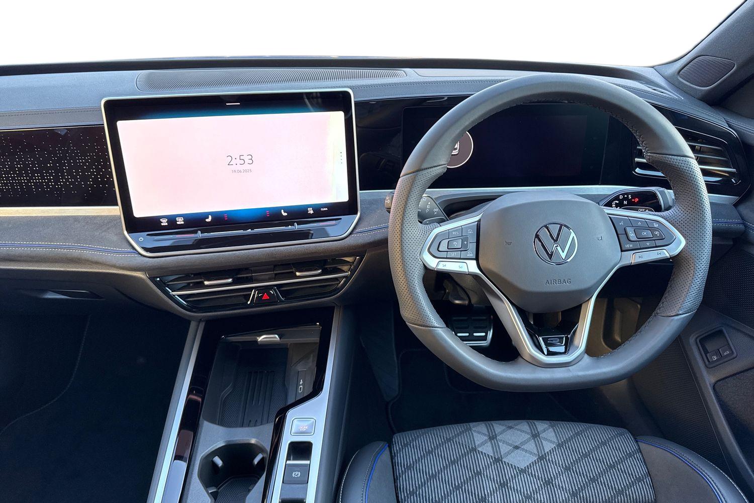 Used Volkswagen Passat 2025 for sale - 76519999: Photo 13