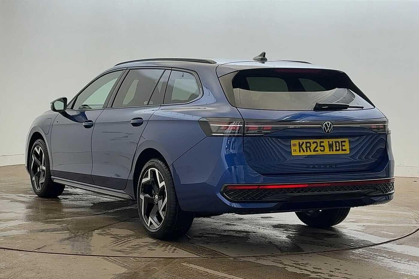 Used Volkswagen Passat 2025 for sale - 76519999: Photo 3