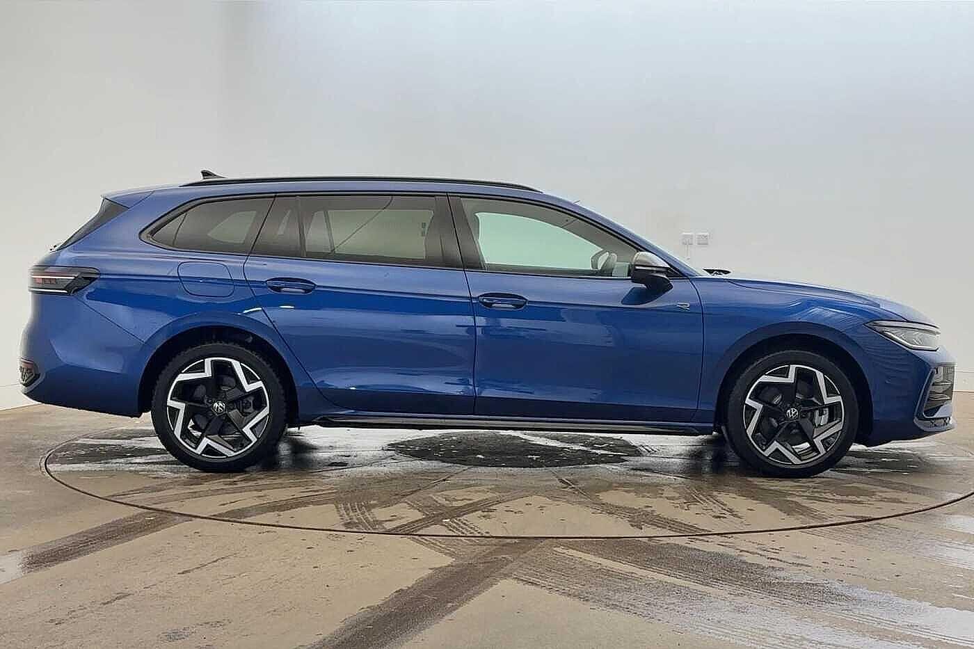 Used Volkswagen Passat 2025 for sale - 76519999: Photo 4