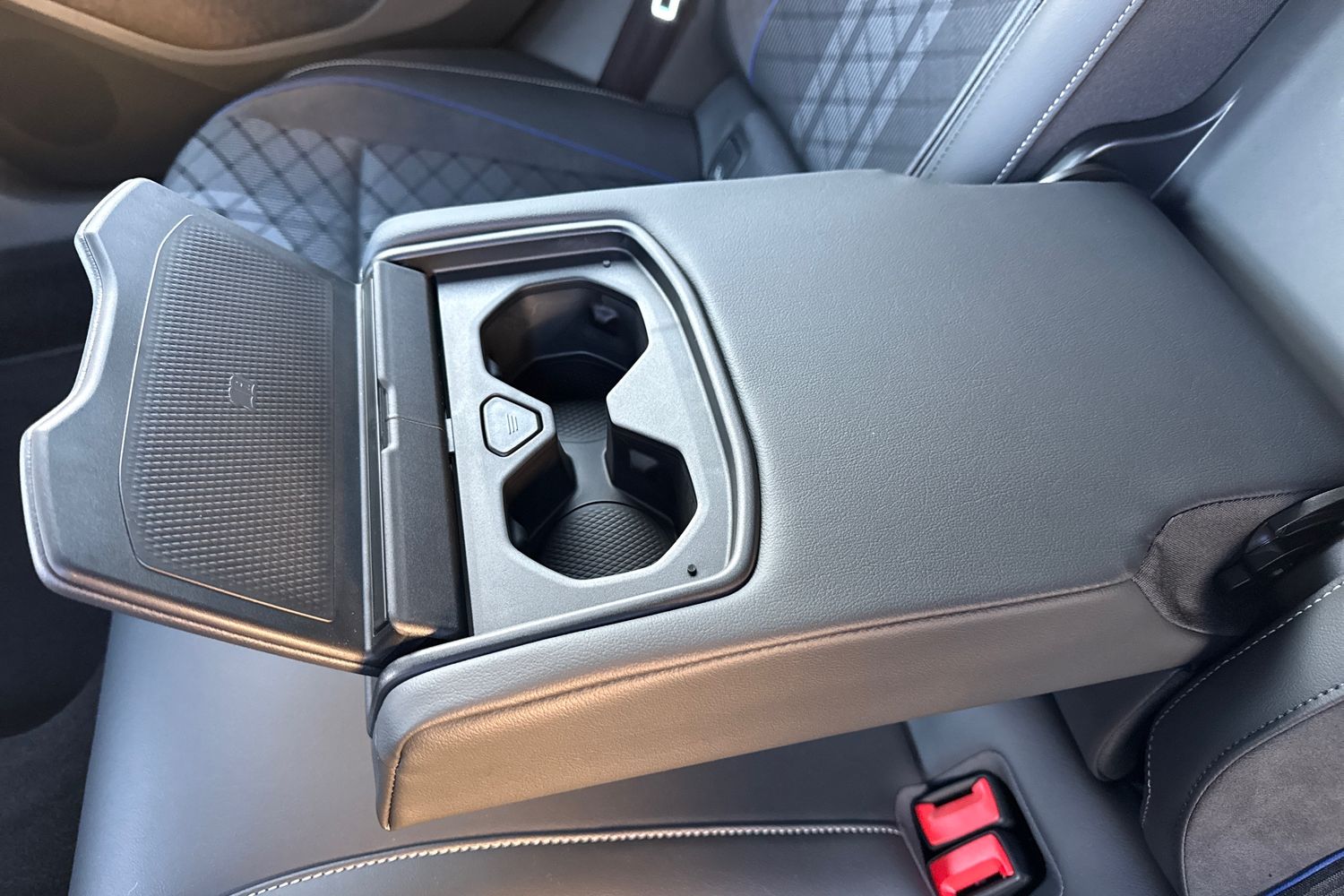 Used Volkswagen Passat 2025 for sale - 76519999: Photo 41