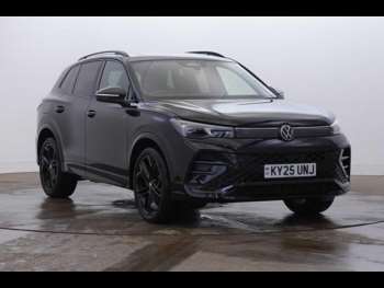 2025 - 2.0TDI (150ps) R-Line DSG Ã¢ ­ HD Matrix Lights, Pan Roof, Black PackÃ¢ ­ 5-Door