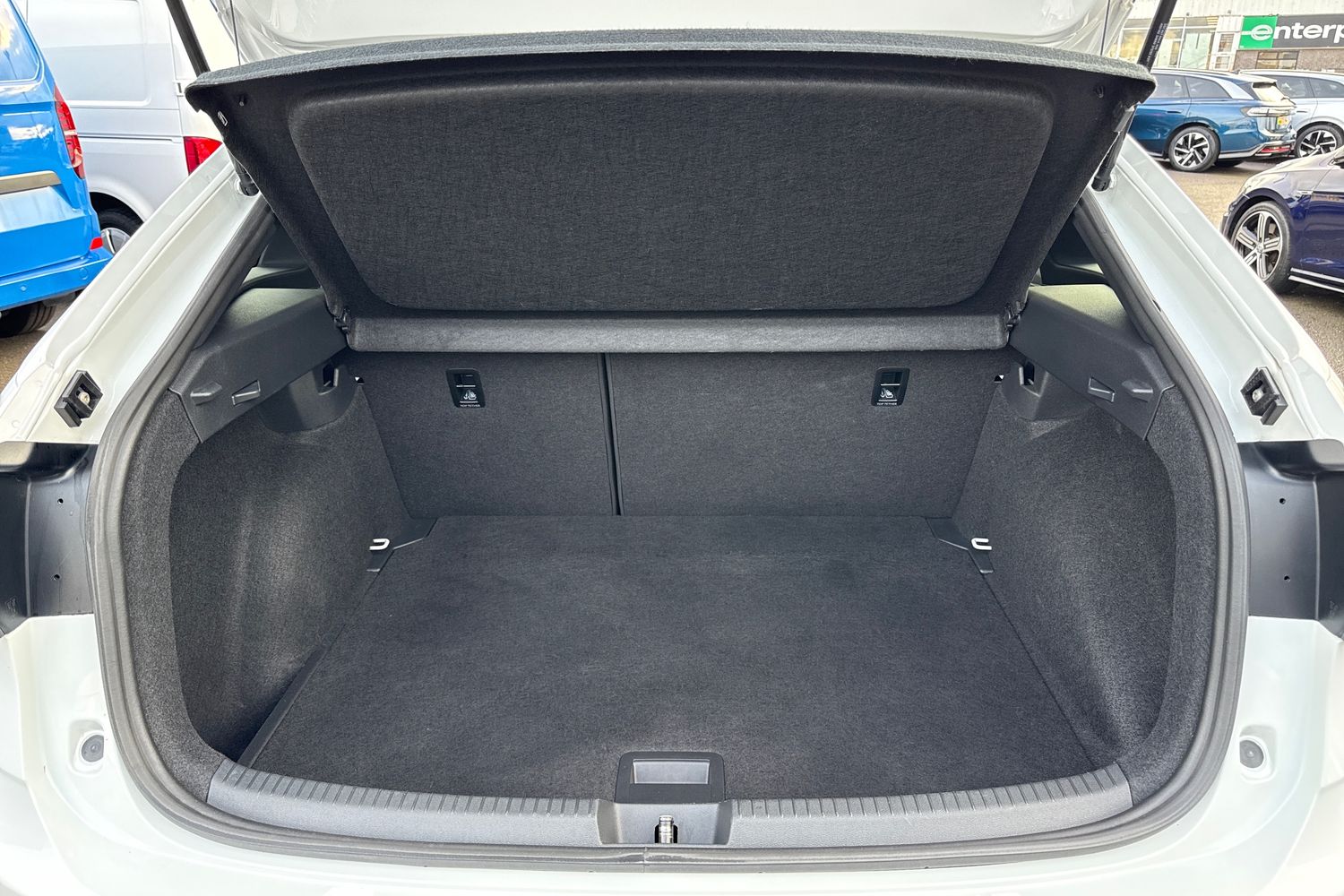 Used Volkswagen Taigo 2023 for sale - 76855058: Photo 7