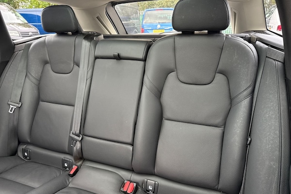 Used Volvo V90 Cross Country 2023 for sale - 76224604: Photo 19