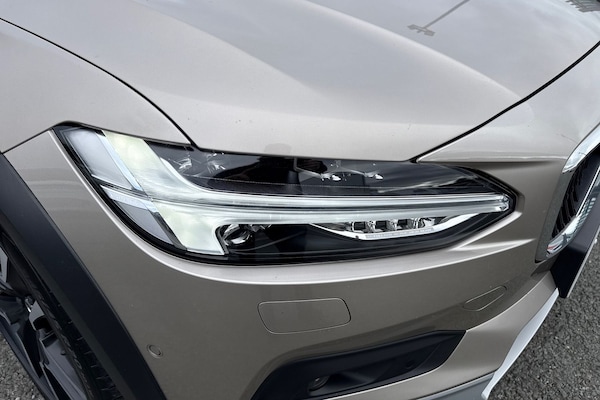 Used Volvo V90 Cross Country 2023 for sale - 76224604: Photo 31