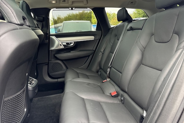 Used Volvo V90 Cross Country 2023 for sale - 76224604: Photo 35