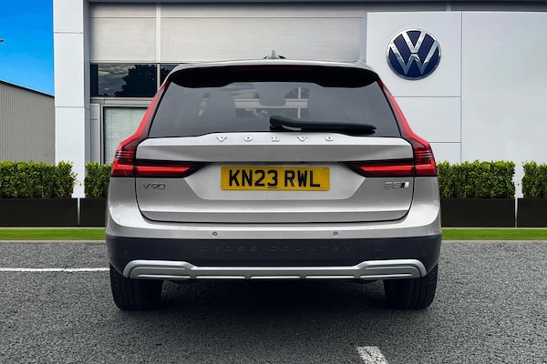 Used Volvo V90 Cross Country 2023 for sale - 76224604: Photo 4